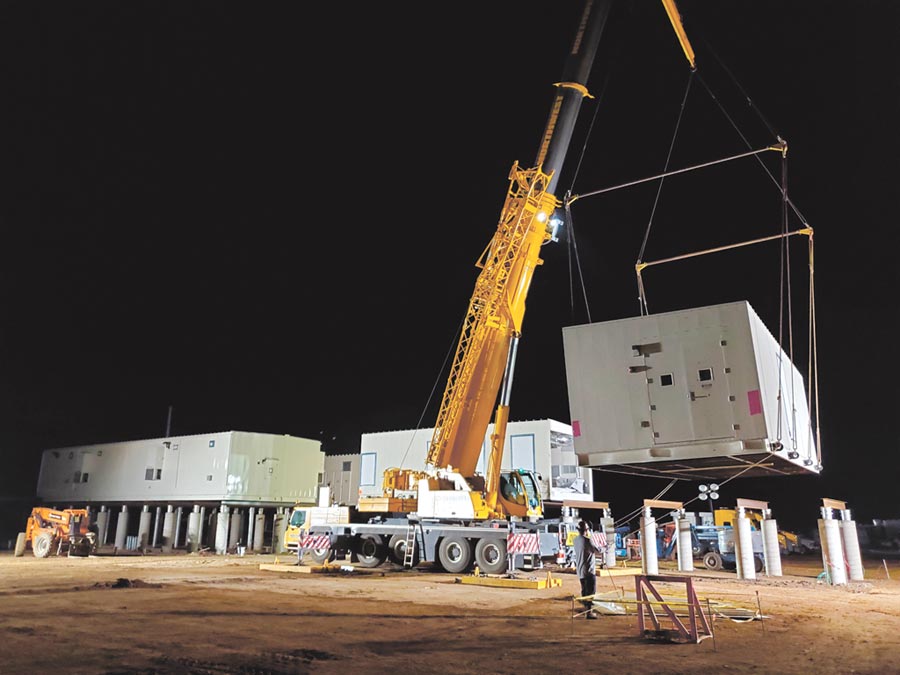 東元系統(tǒng)化設(shè)備e-house（預(yù)裝式電器間），在美國漂亮出擊。圖／東元提供