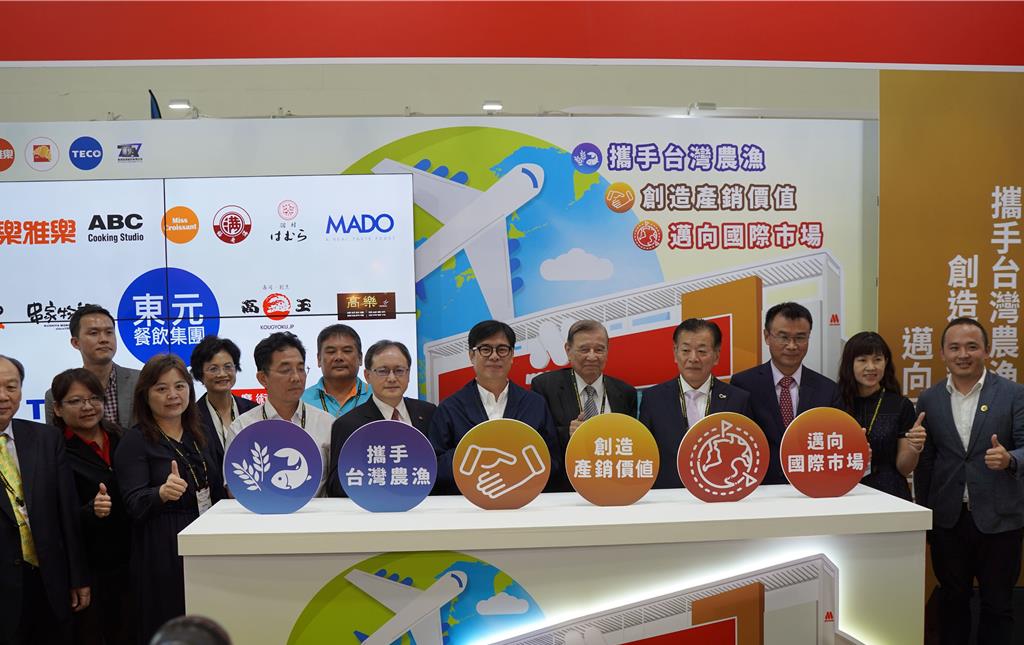 東元餐飲集團(tuán)率三大品牌摩斯?jié)h堡、樂(lè)雅樂(lè)餐廳、蜜可頌及東元電機(jī)連續(xù)五年參加高雄國(guó)際食品展。（東元提供）